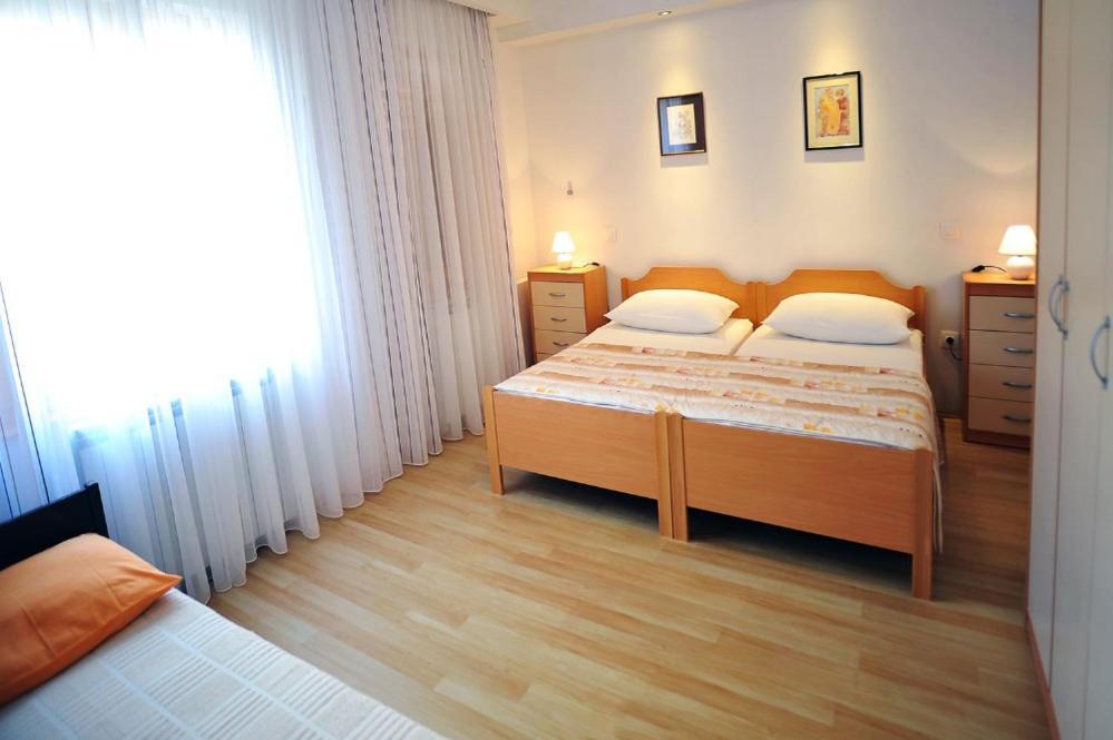 Apartmani Anita 梅杜林 外观 照片
